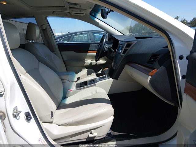 4S4BRCLC1E3281958 Subaru Outback 2.5i Limited