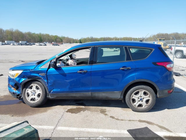44806282 :رقم المزاد ، 1FMCU0F77HUE14396 vin ، 2017 Ford Escape S مزاد بيع