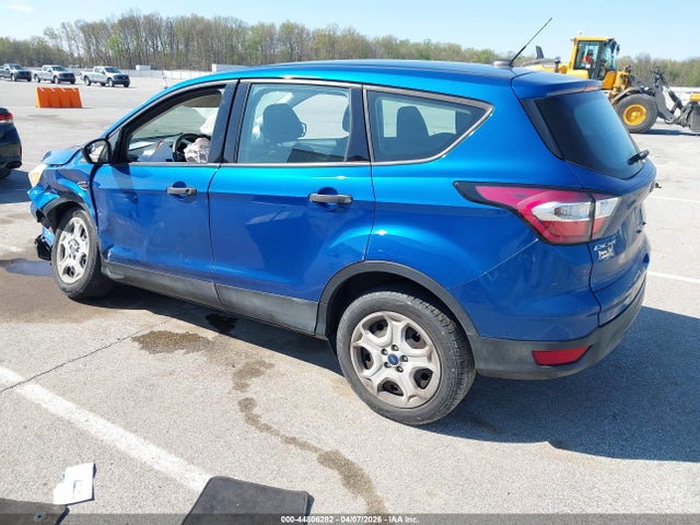 44806282 :رقم المزاد ، 1FMCU0F77HUE14396 vin ، 2017 Ford Escape S مزاد بيع