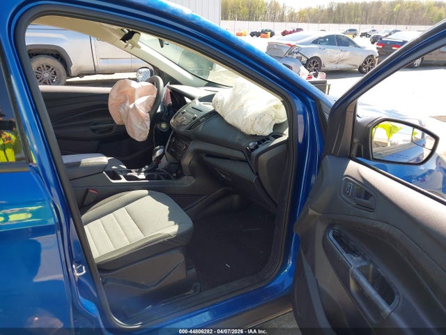 44806282 :رقم المزاد ، 1FMCU0F77HUE14396 vin ، 2017 Ford Escape S مزاد بيع