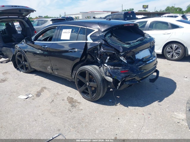 44806328 :رقم المزاد ، SJKCH5CP4HA021089 vin ، 2017 Infiniti Qx30 Sport مزاد بيع