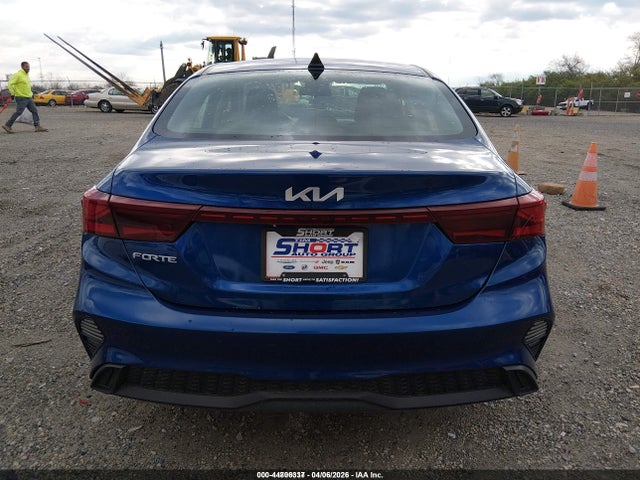 2024 Kia Forte Lxs მანქანა იყიდება აუქციონზე, vin: 3KPF24AD5RE827896, აუქციონის ნომერი: 44806337