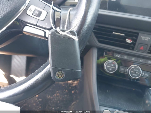 Продаж на аукціоні авто 2019 Volkswagen Jetta 1.4t Sel, vin: 3VWEB7BU2KM235442, номер лоту: 44806344