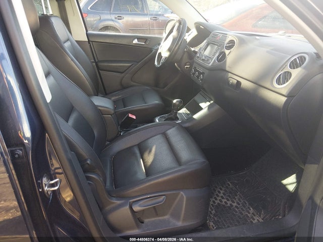 44806374 :رقم المزاد ، WVGBV7AX8BW552923 vin ، 2011 Volkswagen Tiguan Se مزاد بيع