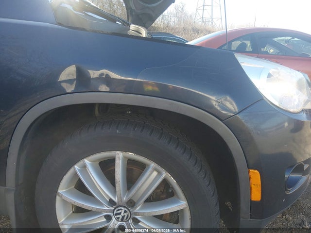 44806374 :رقم المزاد ، WVGBV7AX8BW552923 vin ، 2011 Volkswagen Tiguan Se مزاد بيع