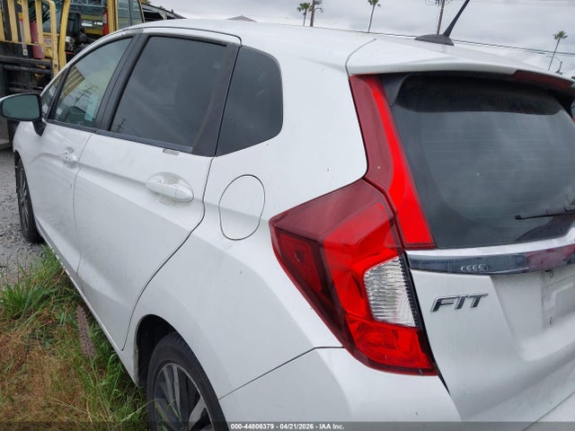 2018 HONDA FIT 3HGGK5H86JM720600 Photo 2