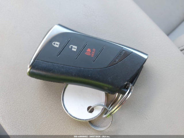 Продажа на аукционе авто 2021 Lexus Ux 200, vin: JTHX3JBH3M2032044, номер лота: 44806402