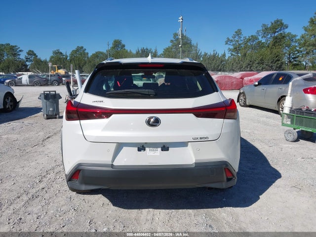 Продажа на аукционе авто 2021 Lexus Ux 200, vin: JTHX3JBH3M2032044, номер лота: 44806402