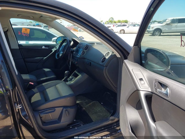 2015 VOLKSWAGEN TIGUAN WVGAV7AX5FW591034 Photo 4