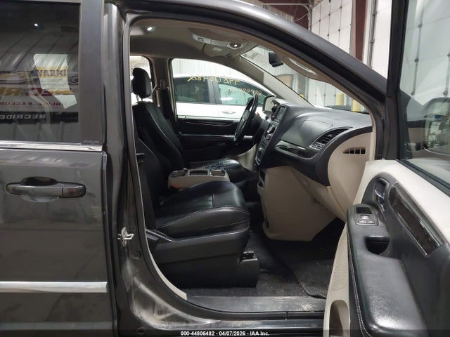 44806482 :رقم المزاد ، 2C4RC1BG3CR338002 vin ، 2012 Chrysler Town & Country Touring مزاد بيع