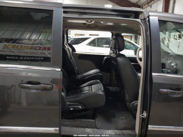 44806482 :رقم المزاد ، 2C4RC1BG3CR338002 vin ، 2012 Chrysler Town & Country Touring مزاد بيع