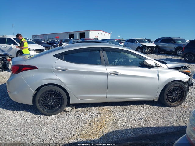 2016 Hyundai Elantra Se მანქანა იყიდება აუქციონზე, vin: 5NPDH4AE5GH690157, აუქციონის ნომერი: 44806511