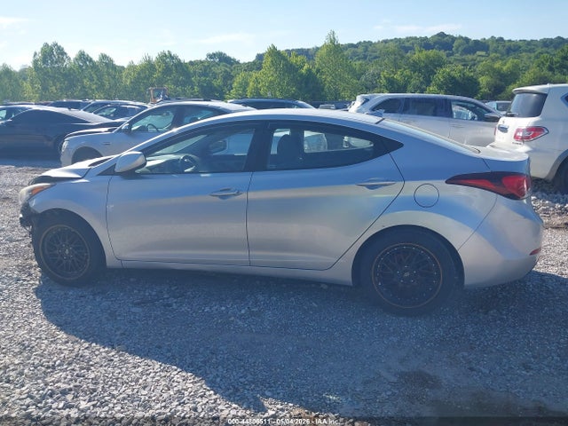 2016 Hyundai Elantra Se მანქანა იყიდება აუქციონზე, vin: 5NPDH4AE5GH690157, აუქციონის ნომერი: 44806511