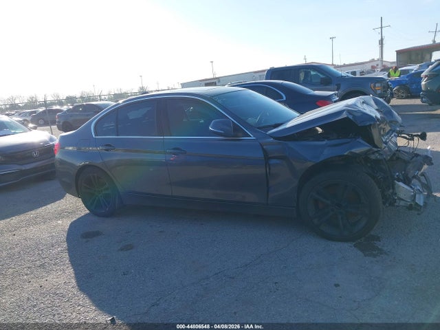 44806548 :رقم المزاد ، WBA8B9C51JEE83382 vin ، 2018 Bmw 330i مزاد بيع