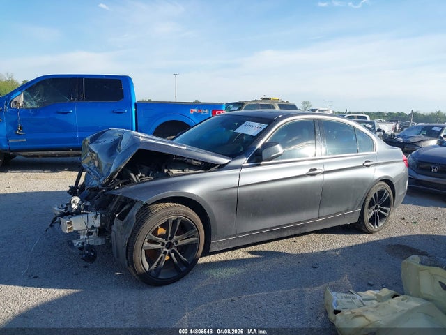 44806548 :رقم المزاد ، WBA8B9C51JEE83382 vin ، 2018 Bmw 330i مزاد بيع