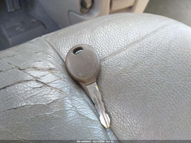 Продаж на аукціоні авто 2002 Chrysler Town & Country Limited, vin: 2C8GP64L52R666893, номер лоту: 44806562