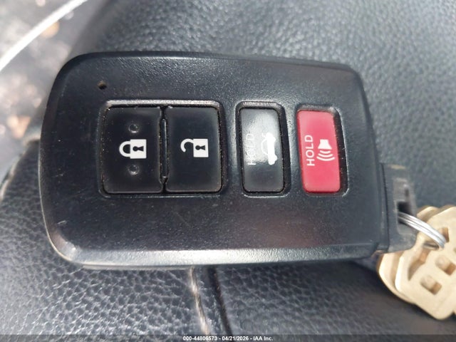 44806573 :رقم المزاد ، 5YFBURHE5JP781171 vin ، 2018 Toyota Corolla Xle مزاد بيع