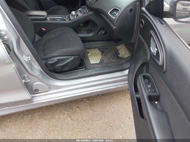 Aukcja sprzedaży 2015 Chrysler 200 Limited, vin: 1C3CCCAB5FN655048, numer aukcji: 44806612