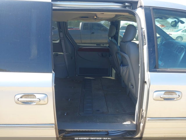 Продаж на аукціоні авто 2005 Chrysler Town & Country Limited, vin: 2C4GP64L85R137329, номер лоту: 44806620
