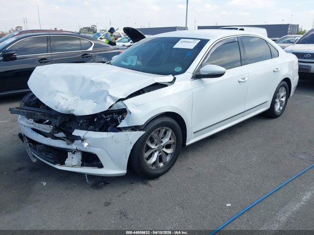 1VWAT7A30GC052022 Volkswagen Passat 1.8t S