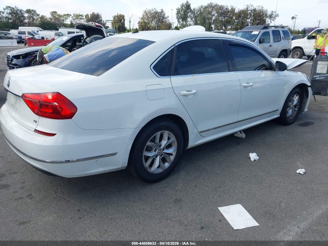 1VWAT7A30GC052022 Volkswagen Passat 1.8t S