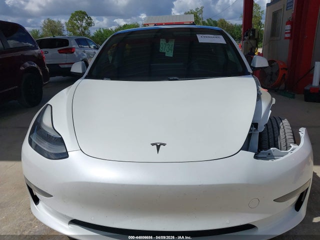 44806686 :رقم المزاد ، 5YJ3E1EB5MF975129 vin ، 2021 Tesla Model 3 Long Range Dual Motor All-wheel Drive مزاد بيع