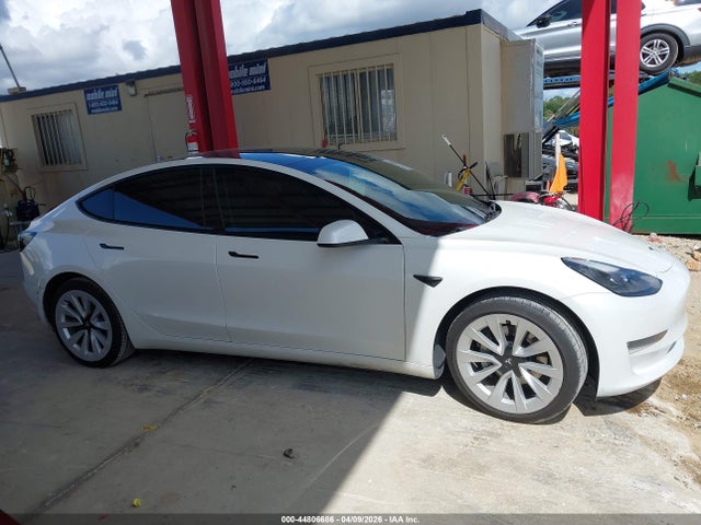 44806686 :رقم المزاد ، 5YJ3E1EB5MF975129 vin ، 2021 Tesla Model 3 Long Range Dual Motor All-wheel Drive مزاد بيع