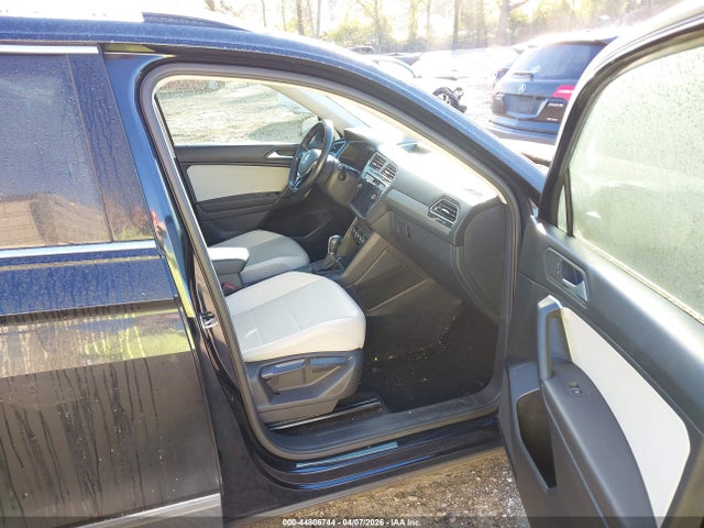 Aukcja sprzedaży 2019 Volkswagen Tiguan 2.0t Se/2.0t Sel/2.0t Sel R-line/2.0t Sel R-line Black, vin: 3VV3B7AX2KM013894, numer aukcji: 44806744