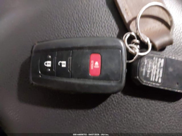 Продажа на аукционе авто 2019 Toyota Rav4 Xle, vin: JTMP1RFV0KD012115, номер лота: 44806753