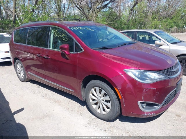 44806756 :رقم المزاد ، 2C4RC1BG4JR101953 vin ، 2018 Chrysler Pacifica Touring L مزاد بيع