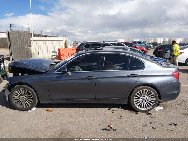 2013 Bmw 328i მანქანა იყიდება აუქციონზე, vin: WBA3A5C54DF600034, აუქციონის ნომერი: 44806759