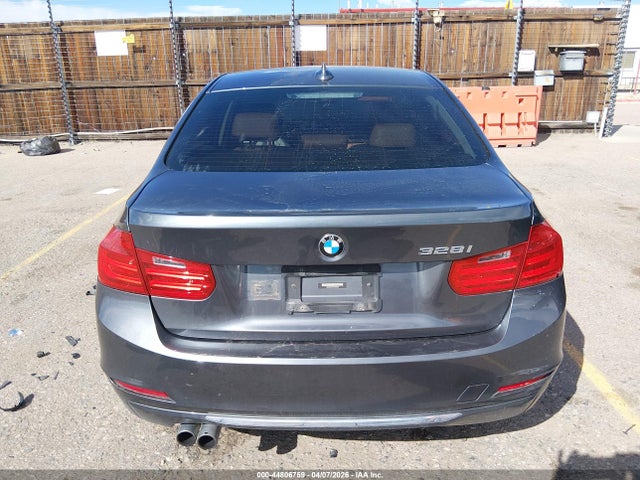 2013 Bmw 328i მანქანა იყიდება აუქციონზე, vin: WBA3A5C54DF600034, აუქციონის ნომერი: 44806759