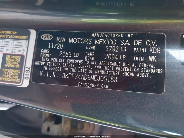 3KPF24AD9ME305183 KIA Forte Lxs