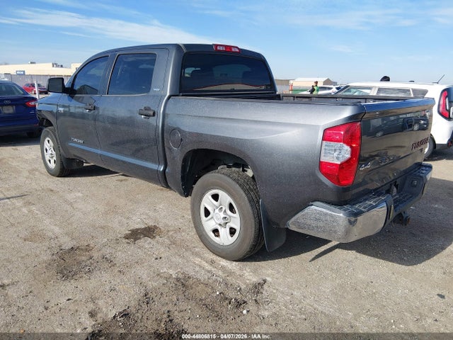 5TFDY5F13JX748838 Toyota Tundra Sr5 5.7l V8