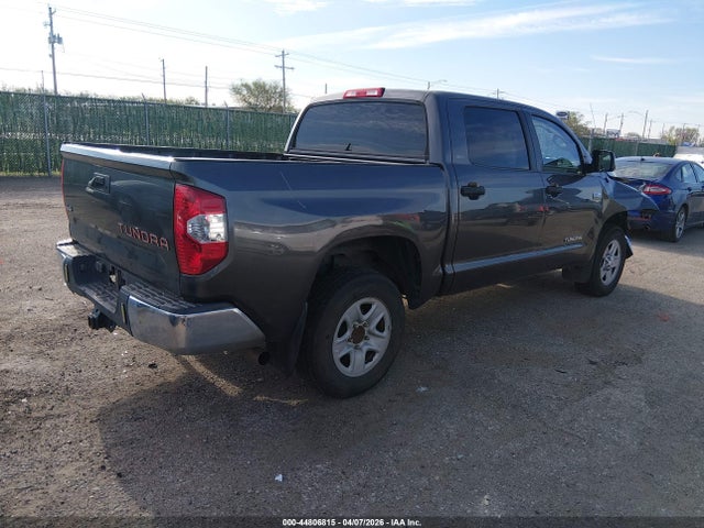 5TFDY5F13JX748838 Toyota Tundra Sr5 5.7l V8