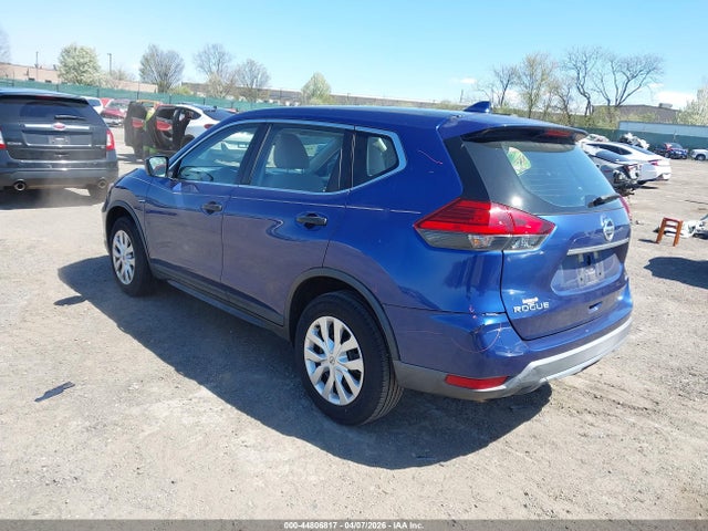 2017 NISSAN ROGUE KNMAT2MV0HP563436 Photo 2