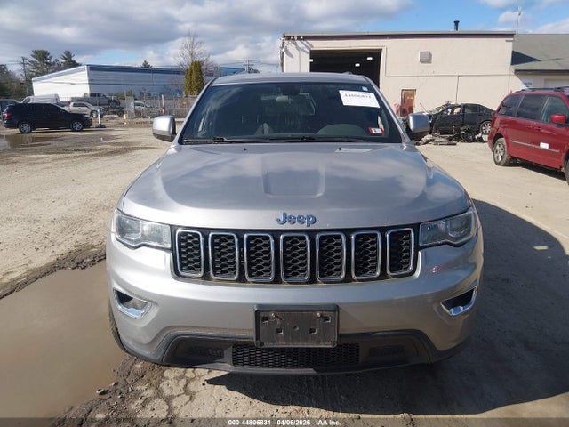 2018 Jeep Grand Cherokee Laredo 4x4 მანქანა იყიდება აუქციონზე, vin: 1C4RJFAG1JC180219, აუქციონის ნომერი: 44806831