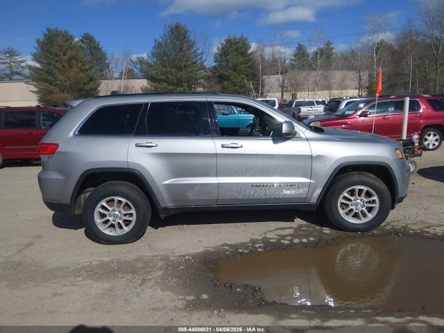 2018 Jeep Grand Cherokee Laredo 4x4 მანქანა იყიდება აუქციონზე, vin: 1C4RJFAG1JC180219, აუქციონის ნომერი: 44806831