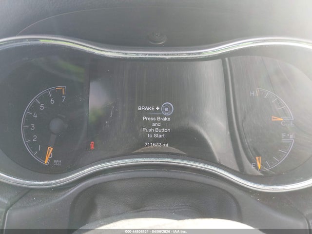 2018 Jeep Grand Cherokee Laredo 4x4 მანქანა იყიდება აუქციონზე, vin: 1C4RJFAG1JC180219, აუქციონის ნომერი: 44806831