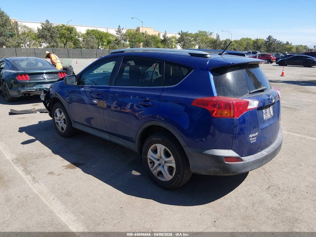 Toyota RAV4 LE 2015 2T3BFREV7FW341903 Image 3