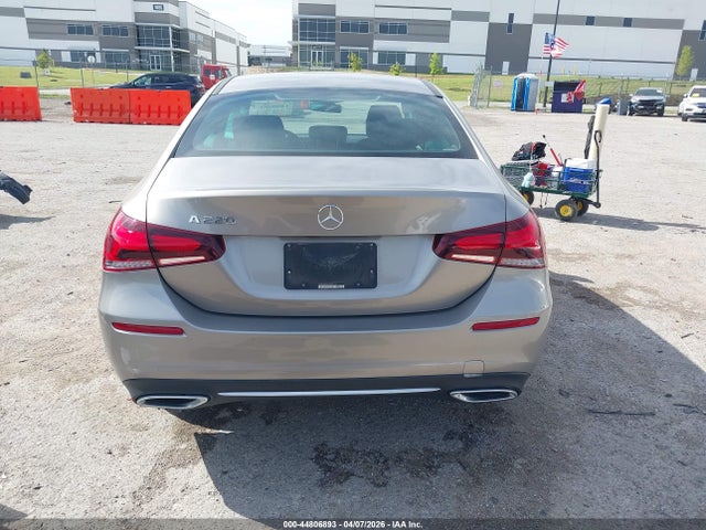 2020 Mercedes-benz A 220 მანქანა იყიდება აუქციონზე, vin: WDD3G4EB8LW042112, აუქციონის ნომერი: 44806893