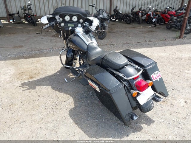 2008 HARLEY-DAVIDSON FLHX 1HD1KB41X8Y704831 Photo 2