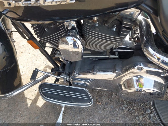 2008 HARLEY-DAVIDSON FLHX 1HD1KB41X8Y704831 Photo 8