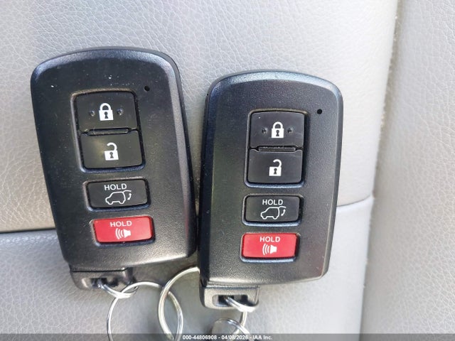 Aukcja sprzedaży 2018 Toyota Rav4 Limited, vin: JTMDFREV6JJ187281, numer aukcji: 44806908