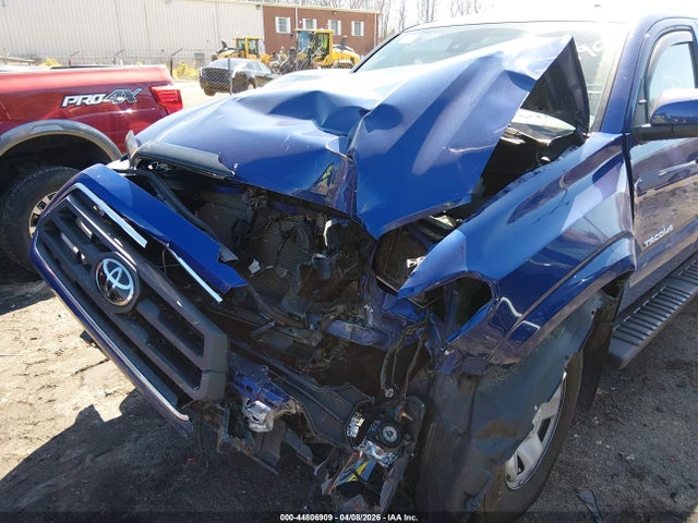 44806909 :رقم المزاد ، 3TYRX5GNXNT065528 vin ، 2022 Toyota Tacoma Sr5 مزاد بيع