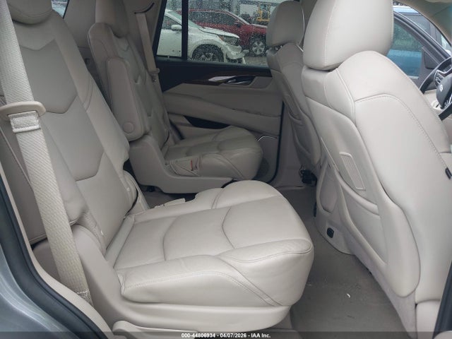 44806934 :رقم المزاد ، 1GYS3CKJ4KR243990 vin ، 2019 Cadillac Escalade Premium Luxury مزاد بيع