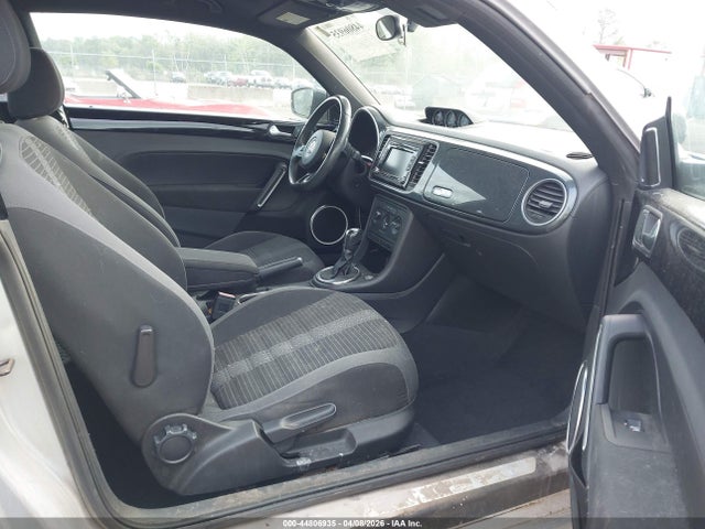 44806935 :رقم المزاد ، 3VWV67AT2DM645304 vin ، 2013 Volkswagen Beetle Turbo مزاد بيع