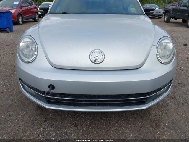 44806935 :رقم المزاد ، 3VWV67AT2DM645304 vin ، 2013 Volkswagen Beetle Turbo مزاد بيع