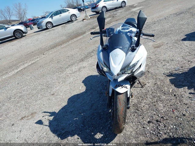 ML5EXEN18LDA11516 Kawasaki Ex650 N