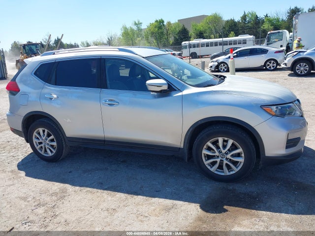 44806945 :رقم المزاد ، JN8AT2MV0HW021988 vin ، 2017 Nissan Rogue Sv مزاد بيع
